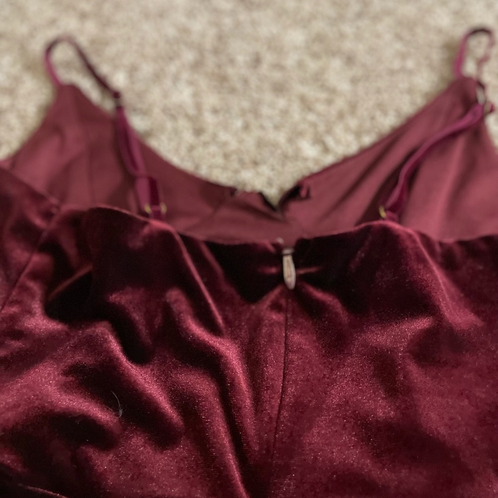 Velvet Hot Miami Styles Cinched Midi Dress - Picture 8 of 12